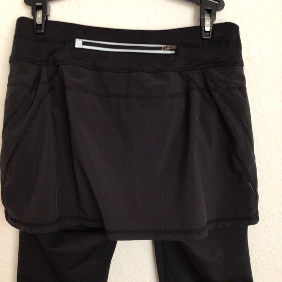 Athleta cropped skirted leggings. - Picture 7 of 11